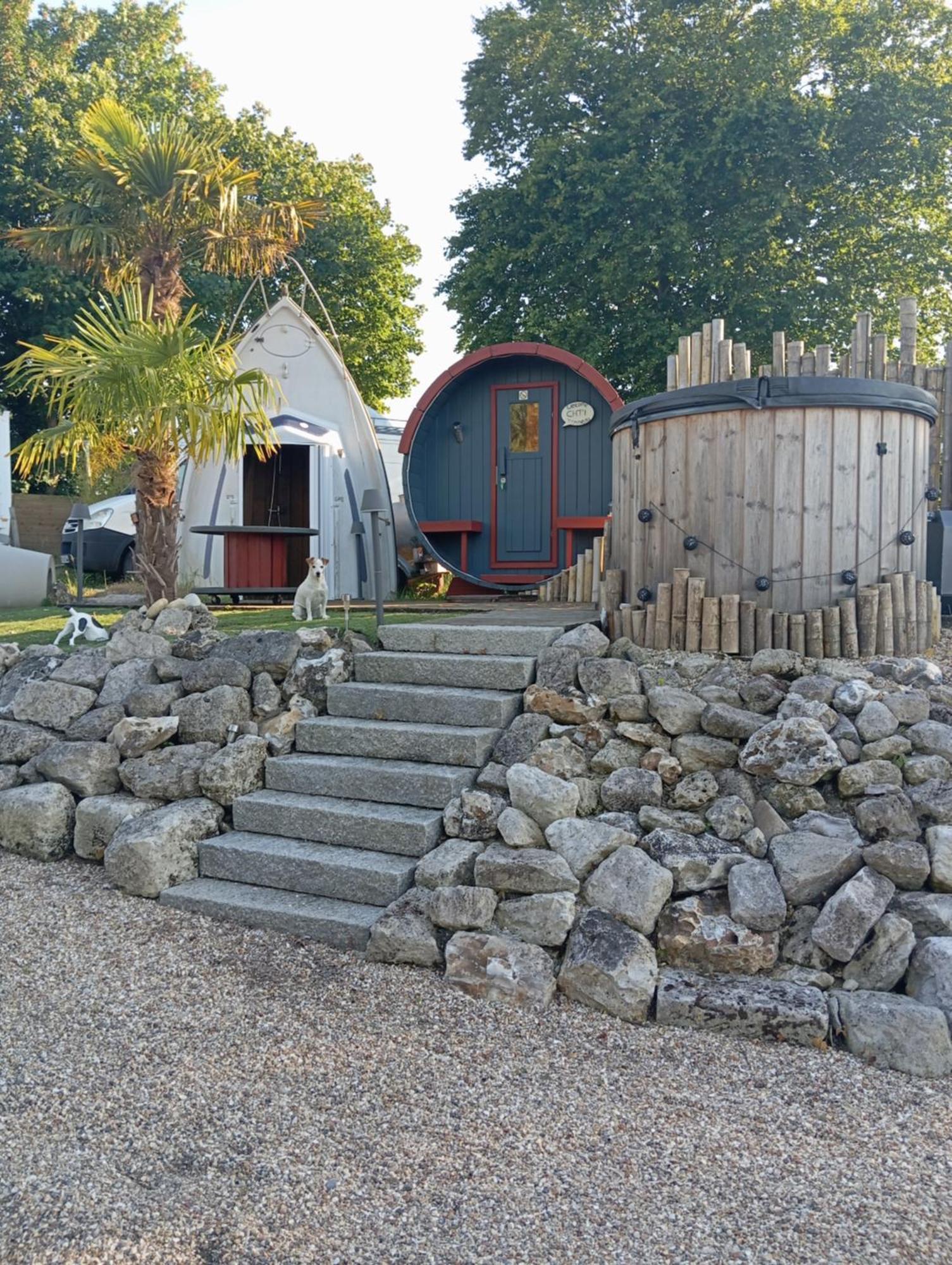 Hotel Ch'Ti Tonneau La Neuville-du-Bosc Exterior foto